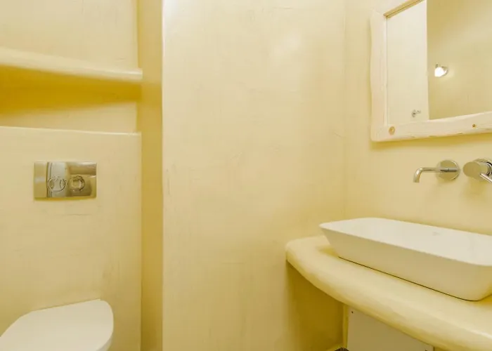 Adamantios & Alojamento de Acomodação e Pequeno-almoço Akrotírion