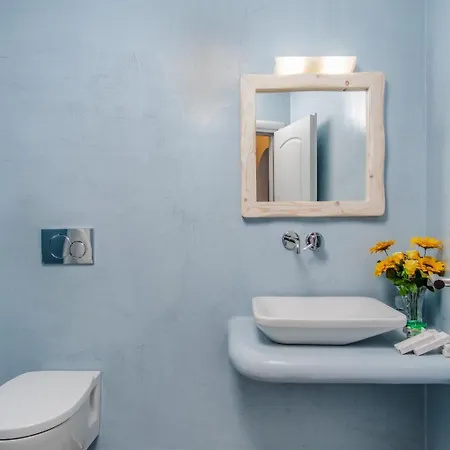 Adamantios & Oda ve Kahvaltı 3*