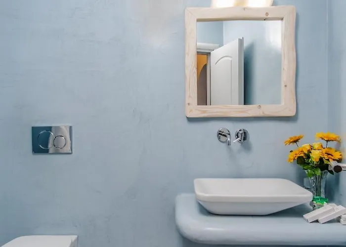 Adamantios & Couette-café 3*