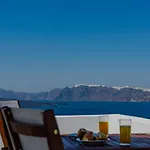 Adamantios & Bed & Breakfast Akrotírion