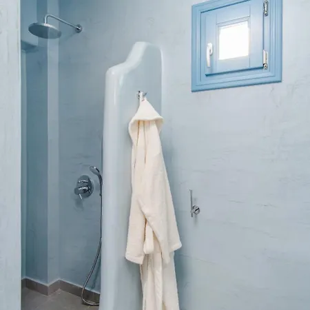 Bed & Breakfast Adamantios & 3*