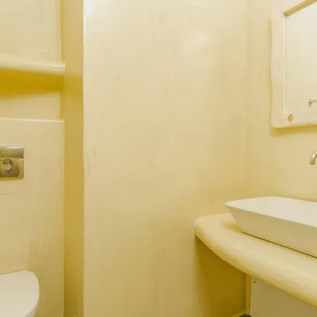 Adamantios & Bed & Breakfast Akrotírion