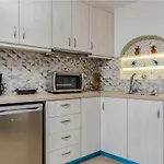Adamantios & Bed & Breakfast 3*